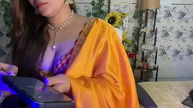 mahimagicdoll_DESI